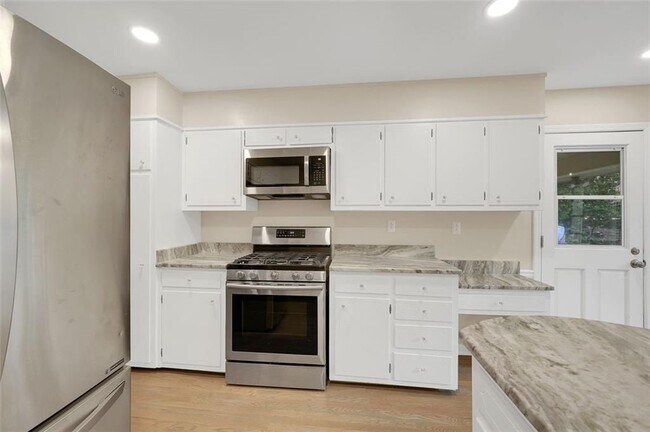 Building Photo - 4517 E Kings Point Cir