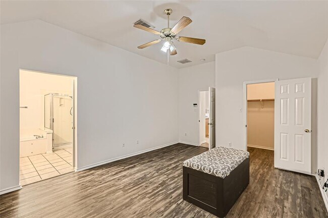 Building Photo - 3948 Artesia Bend