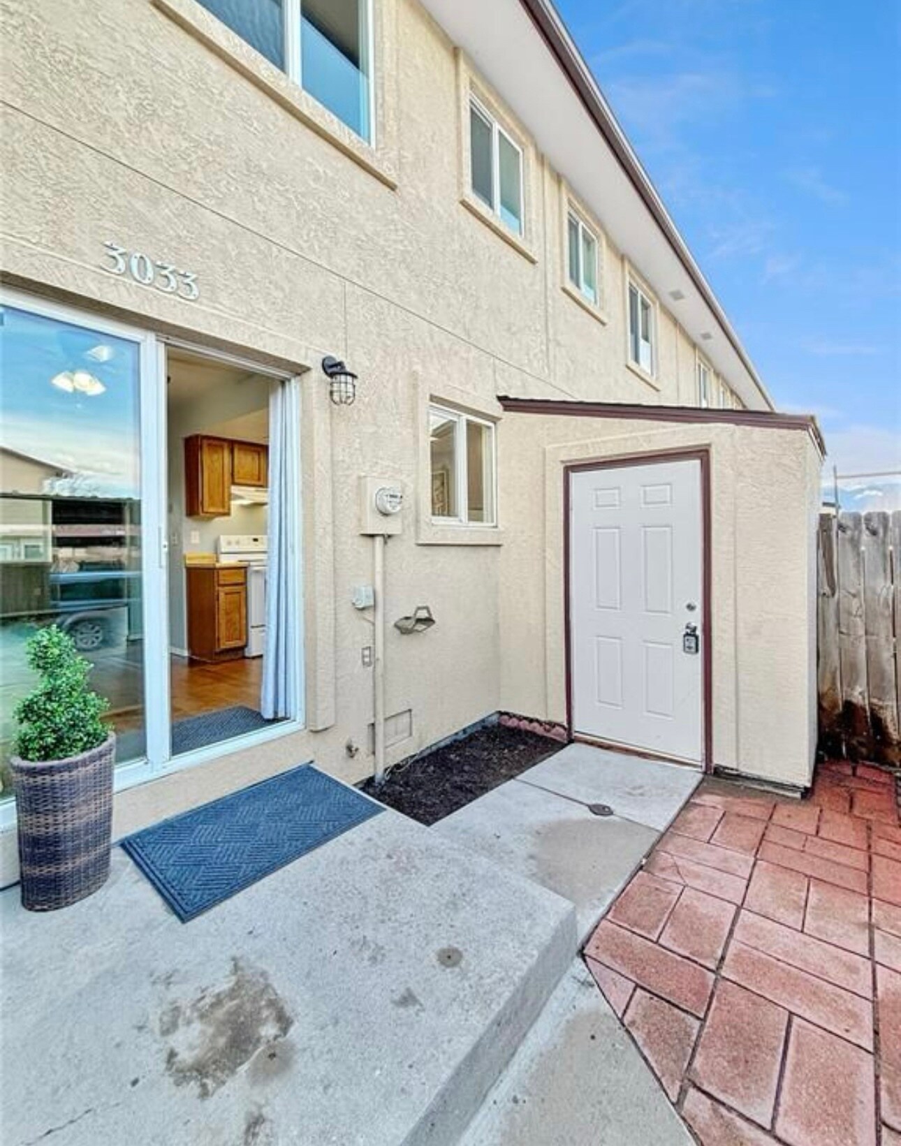 Building Photo - 3033 Starlight Cir