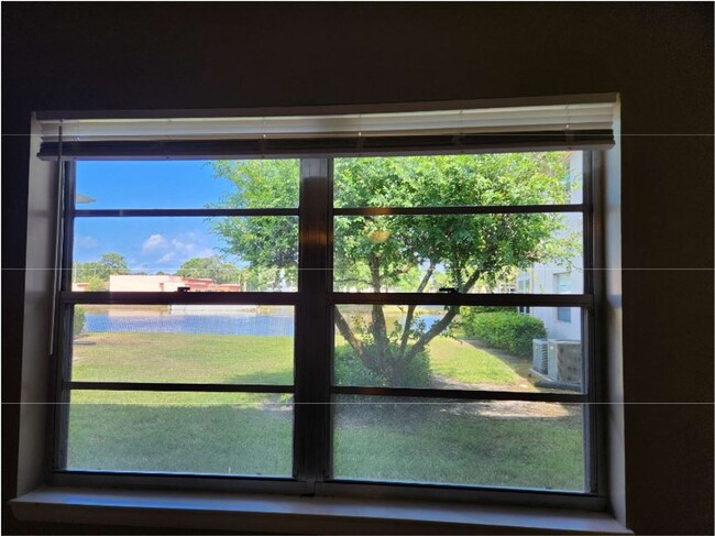 Building Photo - 55+ Community of Vista St. Lucie