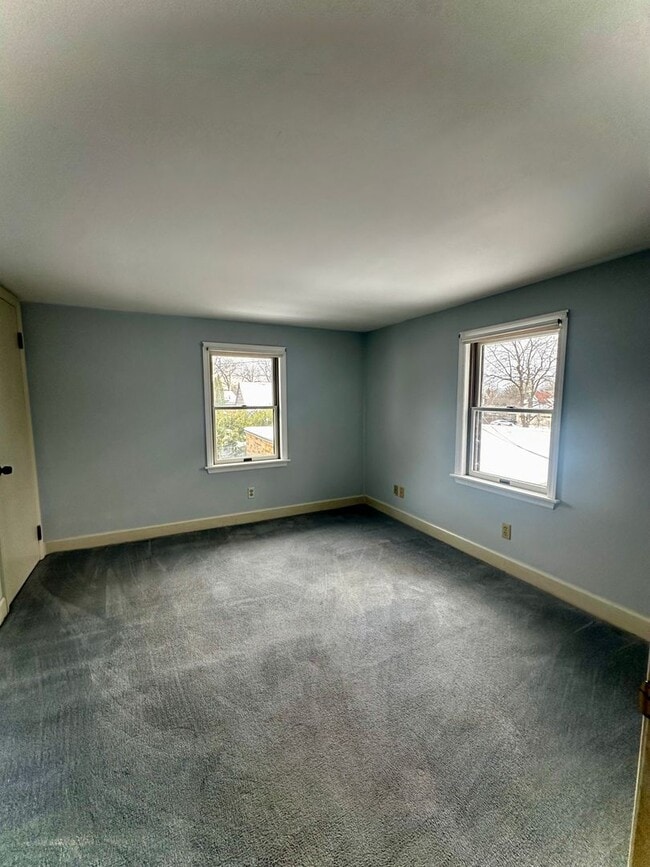 Building Photo - 255 Market St