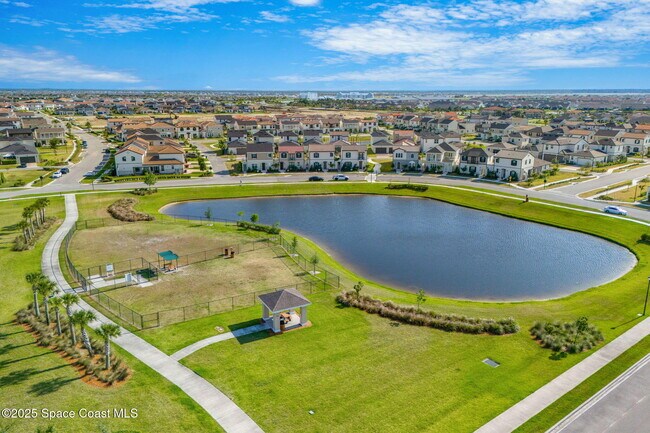 Building Photo - 8048 Gullen Dr