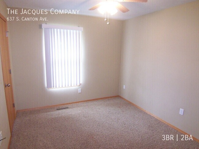 Building Photo - 637 S Canton Ave