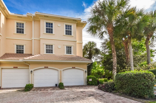 Building Photo - 12787 SE Old Cypress Dr