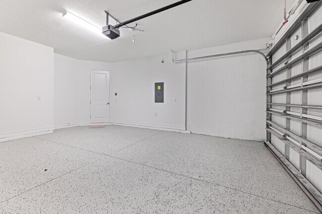 Building Photo - Charming 3 Bed, 2.5 Bath Rental Home in Wesley Chapel - Spacious and Modern!