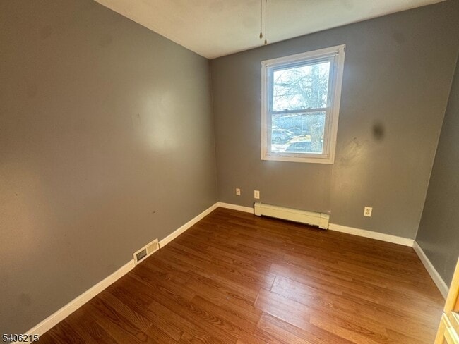 Building Photo - 2505 Girard Pl