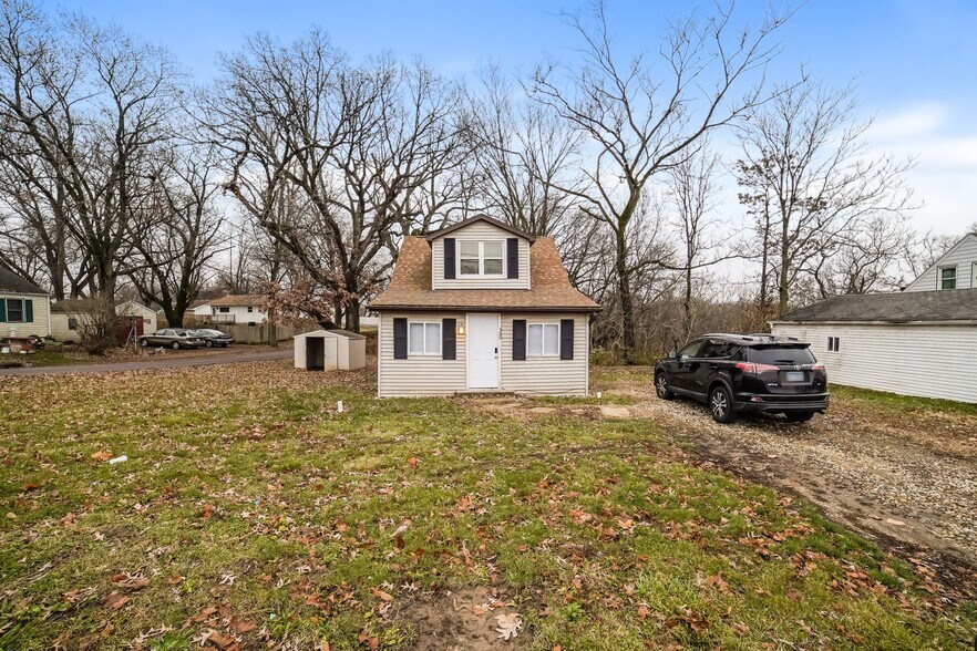 Building Photo - 500 Scenic Park Dr