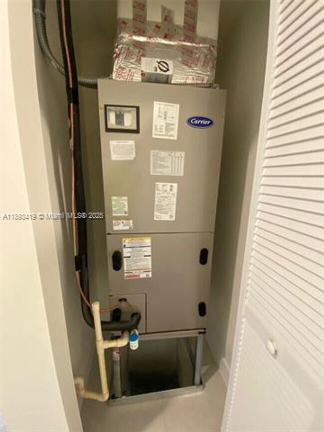 Building Photo - 10250 NW 66th St