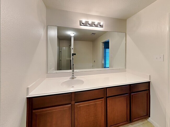 Building Photo - 22431 Bauer Canyon Dr