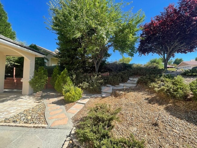 Building Photo - 1535 Via Arroyo