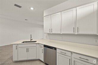 Building Photo - 44325 Topmast Ter