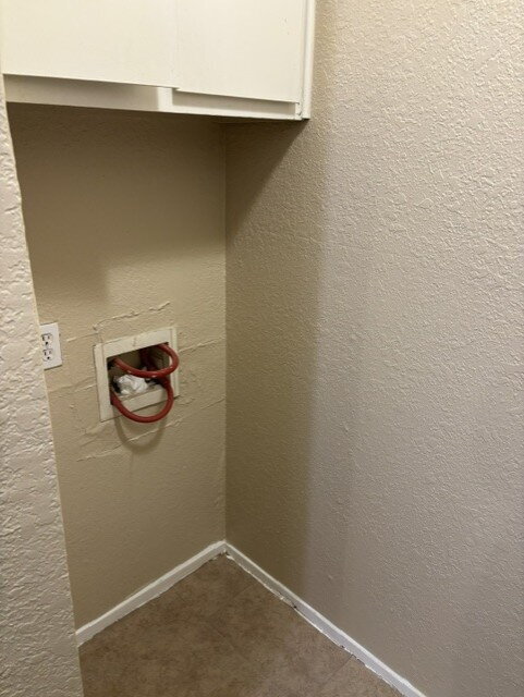 Building Photo - "Charming 2-Bed, 2-Bath in Haltom City – 901 Sq!"