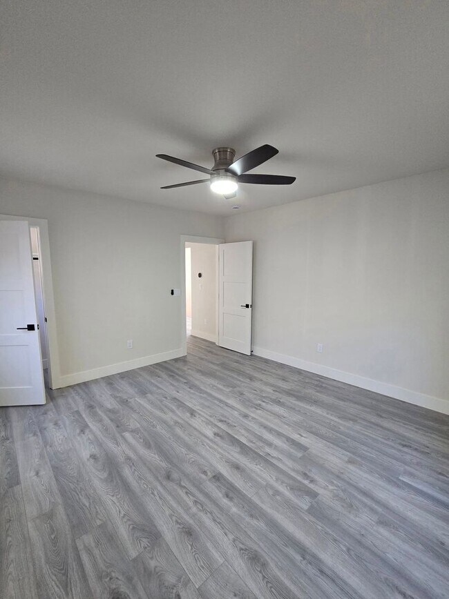 Building Photo - Completely Remodeled Home for Rent – Midtown Sacramento
