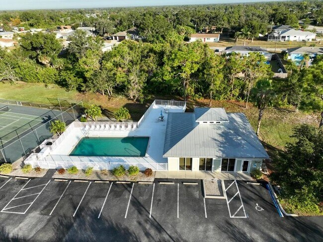 Building Photo - 8101 Memory Ln