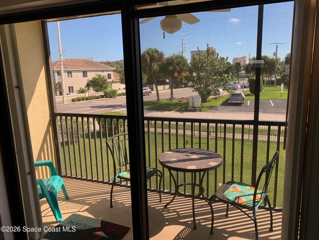 Building Photo - 7101 Ridgewood Ave