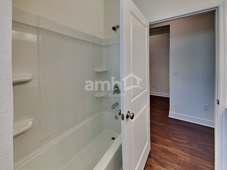 Building Photo - 3101 Artemisia Ln