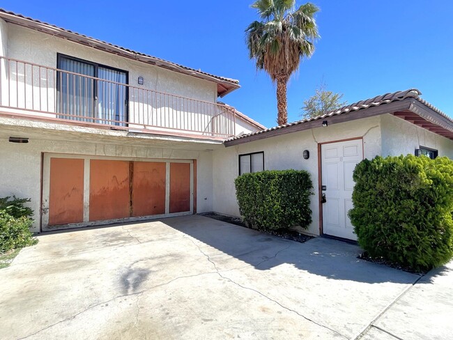 Building Photo - AVAILABLE NOW!! 2 Bedroom 2 Bathroom Condo...