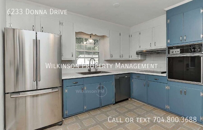 Building Photo - 6233 Donna Dr