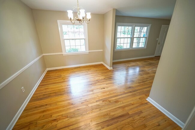Building Photo - Sublease: Available 7/22/25 Beautiful 4/2 ...