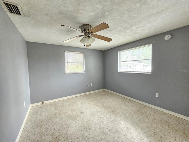 Building Photo - 1702 Aqua Ln
