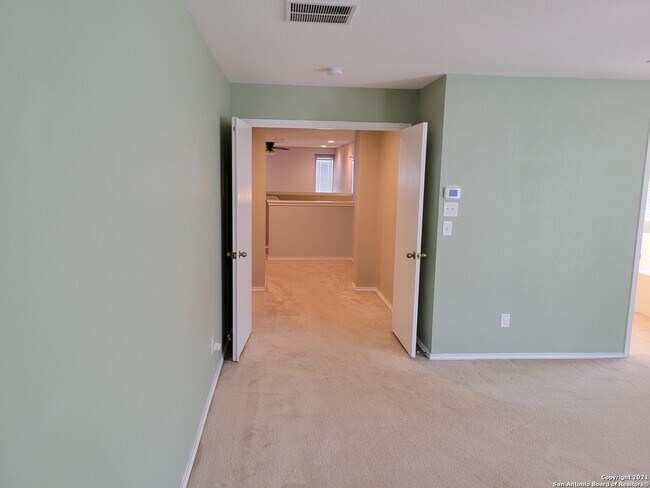 Building Photo - 10919 Fox Crest