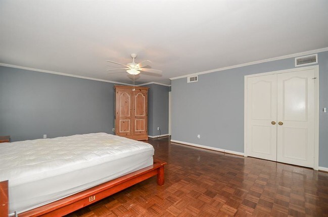 Building Photo - 8606 Oakford Dr