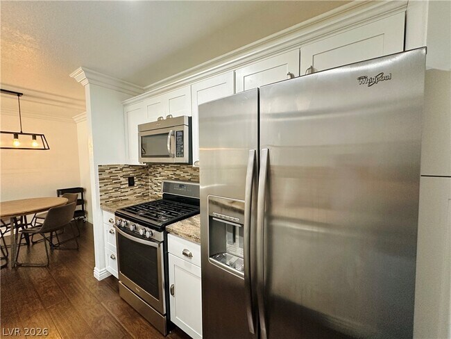 Building Photo - 2200 S Fort Apache Rd