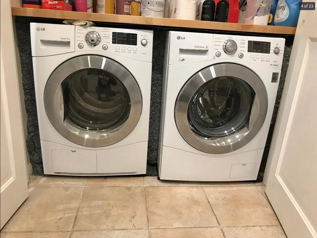 Washer and Dryer - 609 S El Molino Ave