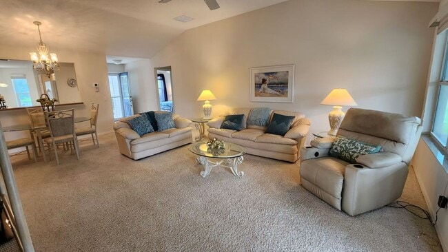 Building Photo - 916 Eastmont Ct