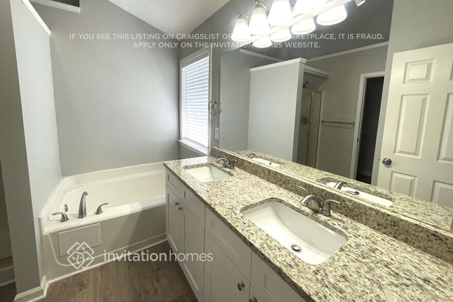 Building Photo - 3110 Kirkwood Dr NW