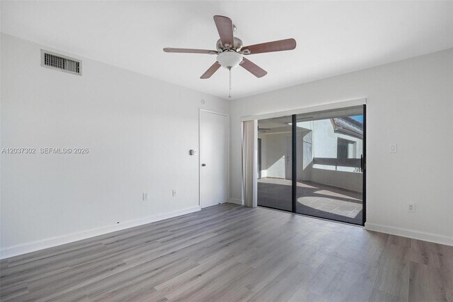 Building Photo - 9040 SW 125th Ave