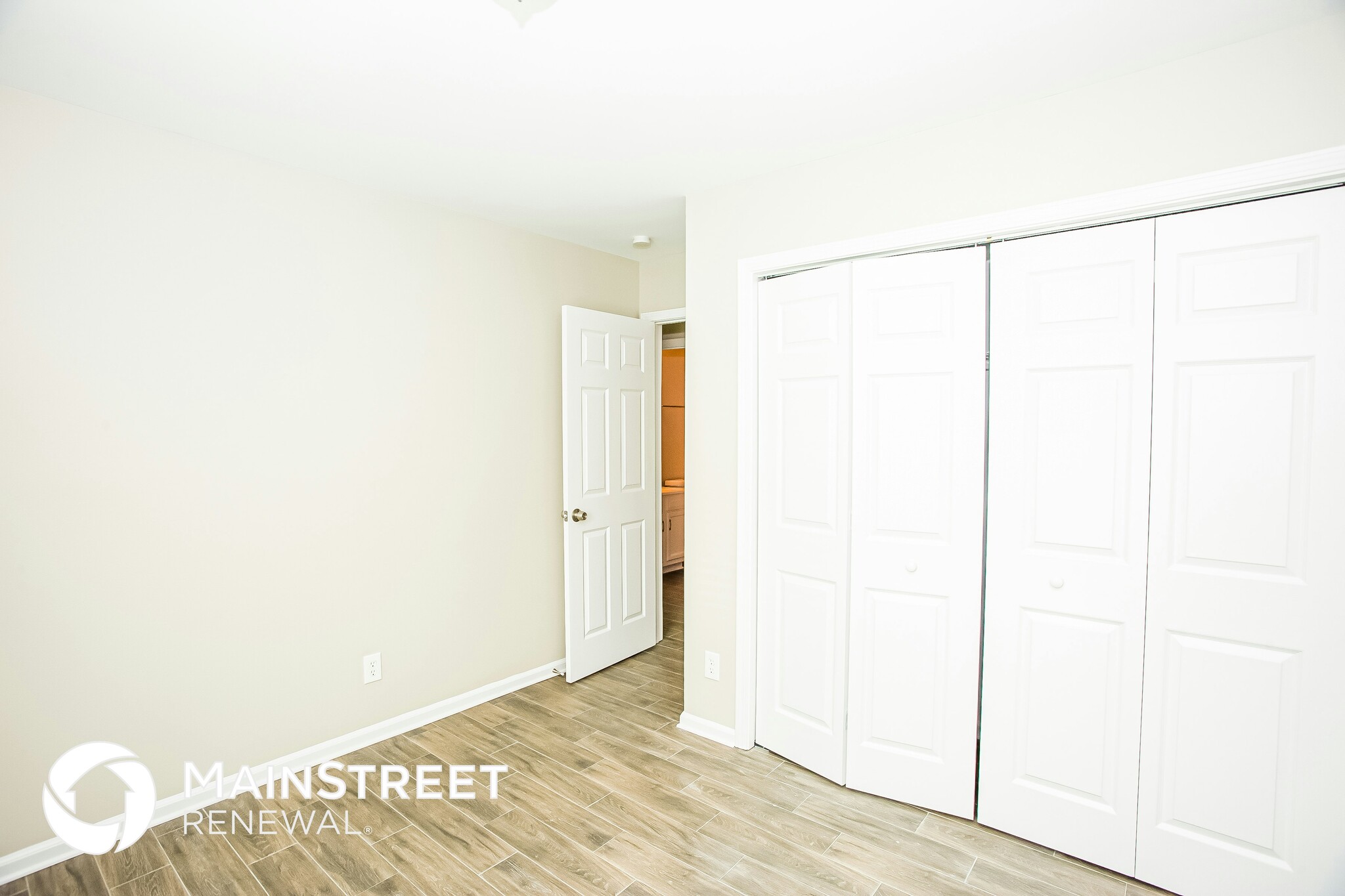 Building Photo - 4802 Farmview Dr