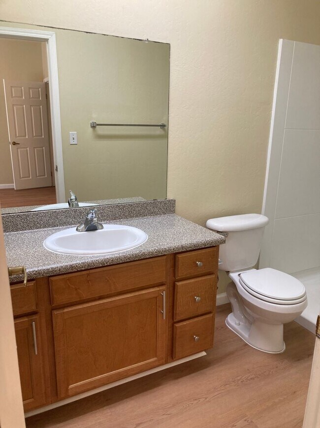 Building Photo - 12906 Merlot Dr