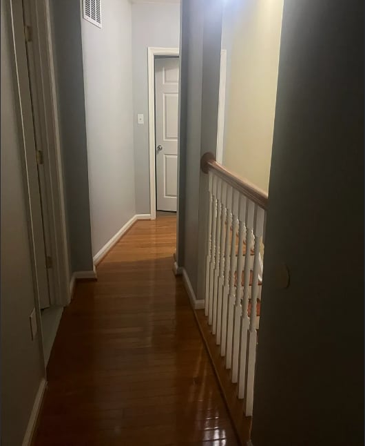 Building Photo - 2 Bedroom Plus Den 2.5 Bathrooms