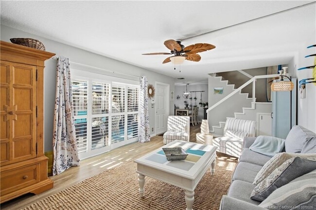 Building Photo - 5982 SE Riverboat Dr