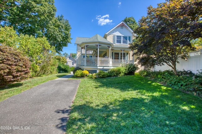 Building Photo - 27 Kirby St