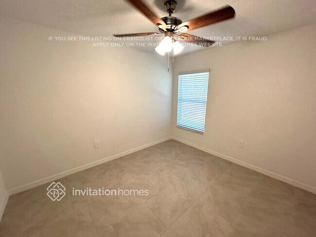 Building Photo - 21519 Quesada Ave