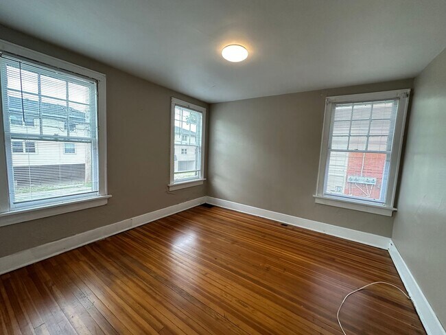 Building Photo - 161 Frambes Ave