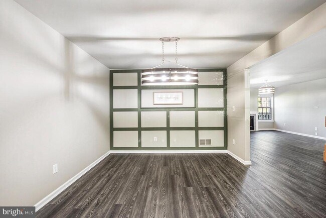 Building Photo - 131 Gleneagles Dr