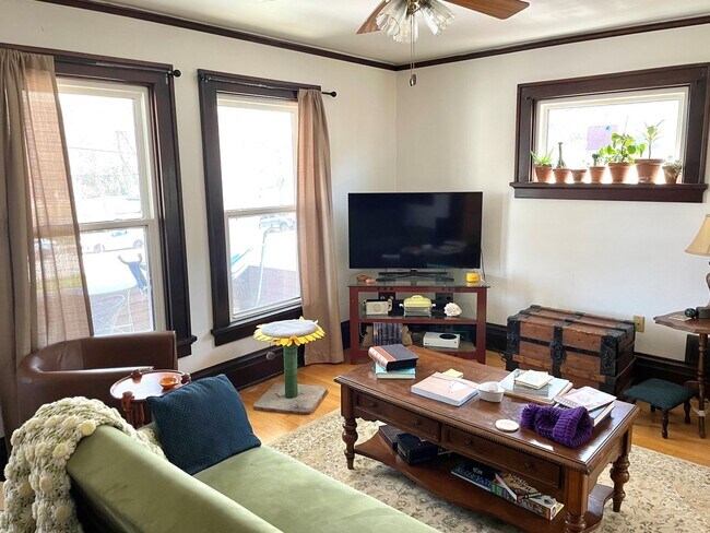 Building Photo - 112-114 Proudfit Street