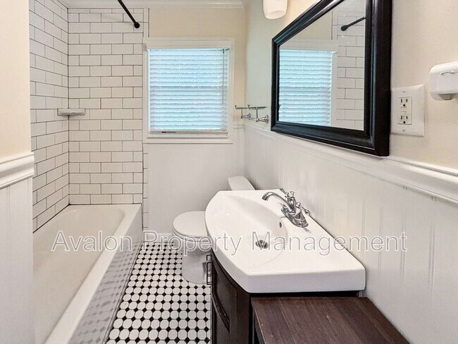 Building Photo - 6058 Harleston Rd NE