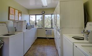 Building Photo - 1515 Pinellas Bayway S