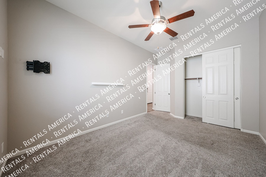 Building Photo - 3865 E Dogwood Pl