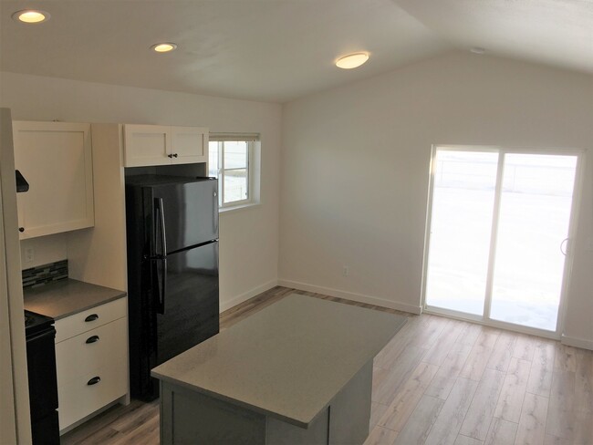Building Photo - This Home Has It All!