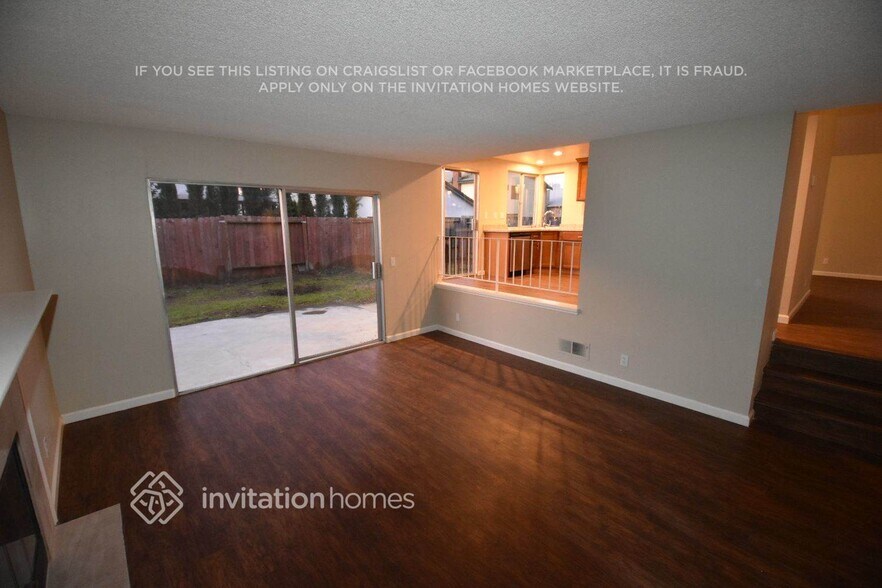 Building Photo - 242 Newport Cir