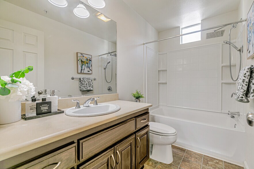 Building Photo - 40733 Greystone Ter
