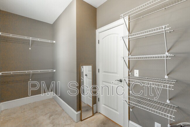 Building Photo - 8802 Mckenzie Farm Dr