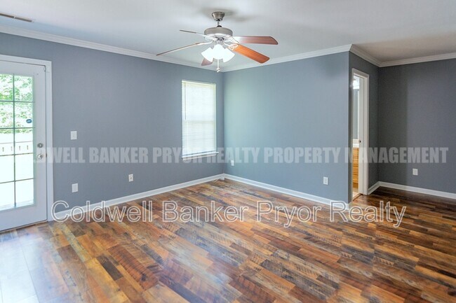 Building Photo - 8147 Karr St