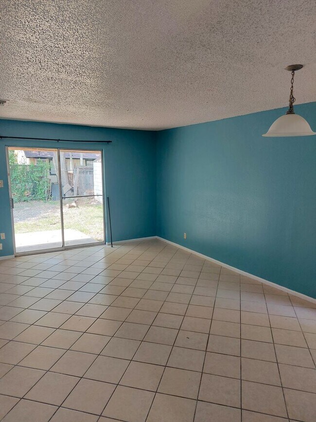 Building Photo - Alnwick Duplex #1