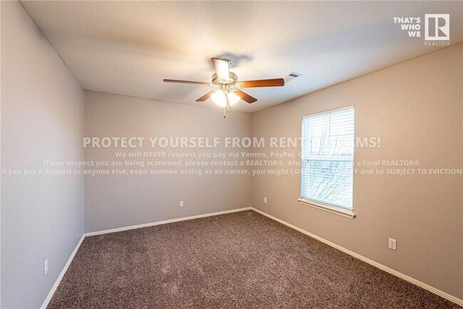 Building Photo - 1284 N Corsica Dr